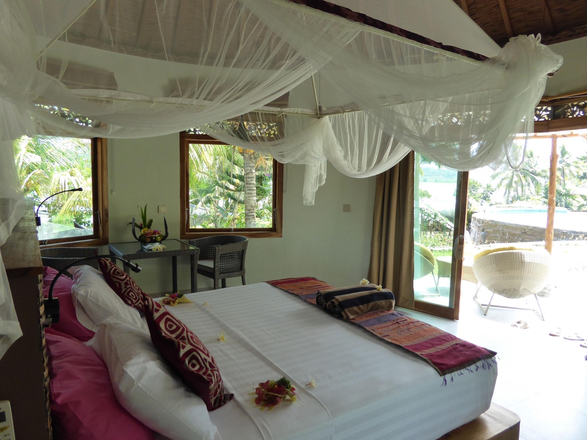 Puri Dajuma Beach Eco-Resort & Spa Pulukan Luaran gambar