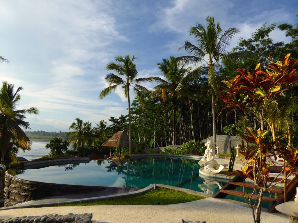 Puri Dajuma Beach Eco-Resort & Spa Pulukan Luaran gambar