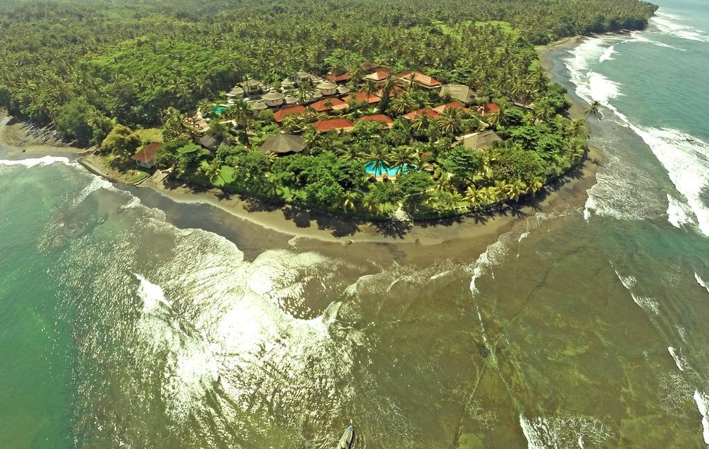 Puri Dajuma Beach Eco-Resort & Spa Pulukan Luaran gambar