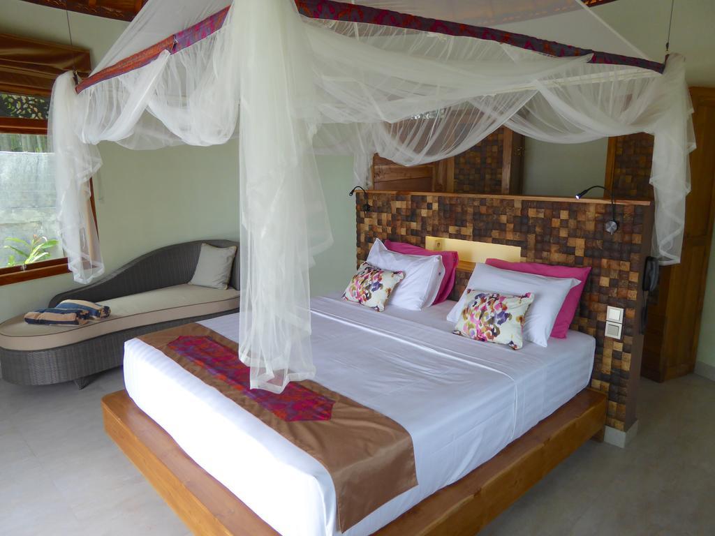 Puri Dajuma Beach Eco-Resort & Spa Pulukan Luaran gambar